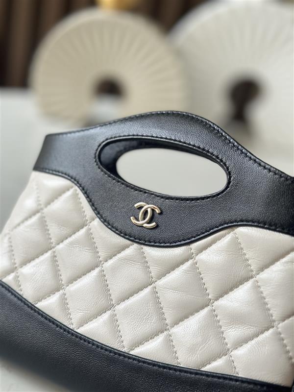 2026131221458856 570